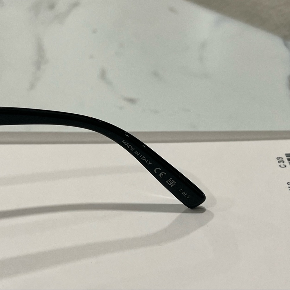 Saint Laurent SL501 Sunglasses 🕶️ - Picture 8 of 11